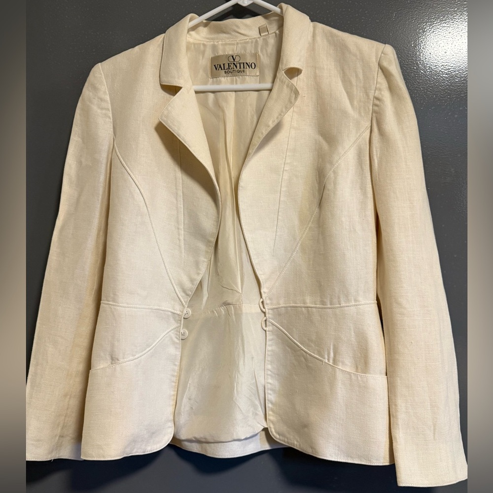 Valentino Beige Women's Blazer Pre-owned good condition. - Picture 5 of 5